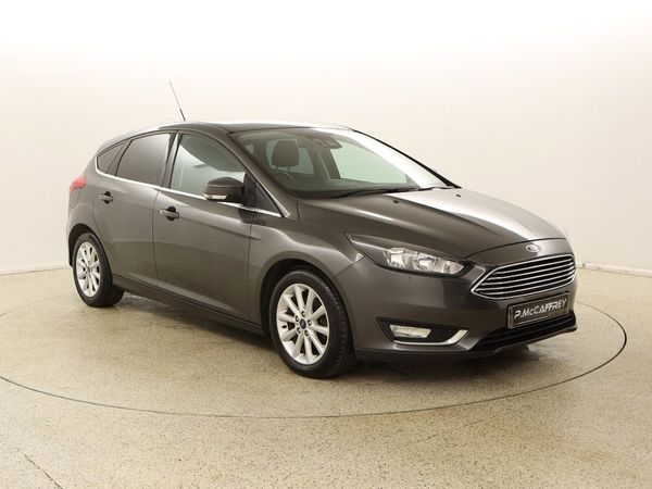 Ford Focus Hatchback, Diesel, 2016, Grey
