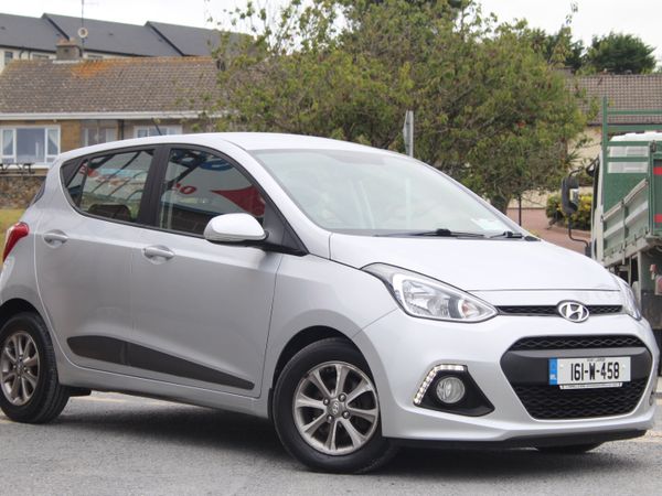 Hyundai i10 Hatchback, Petrol, 2016, Silver