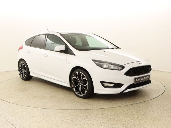 Ford Focus Hatchback, Diesel, 2017, White