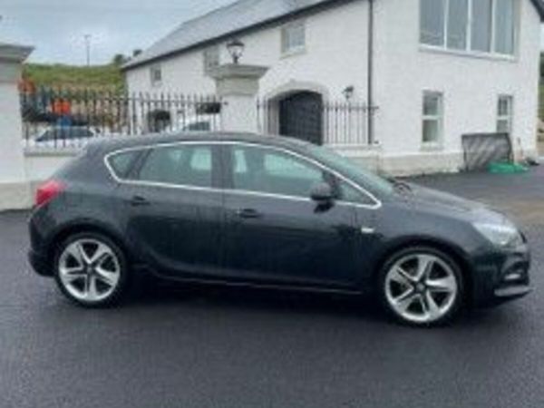 Vauxhall Astra Hatchback, Diesel, 2014, Black
