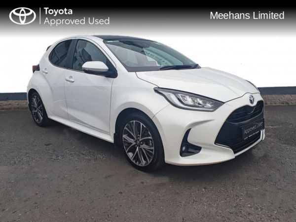 Toyota Yaris Hatchback, Petrol Hybrid, 2022, White