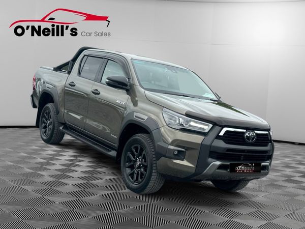 Toyota Hilux Crew Cab, Diesel, 2022, Green