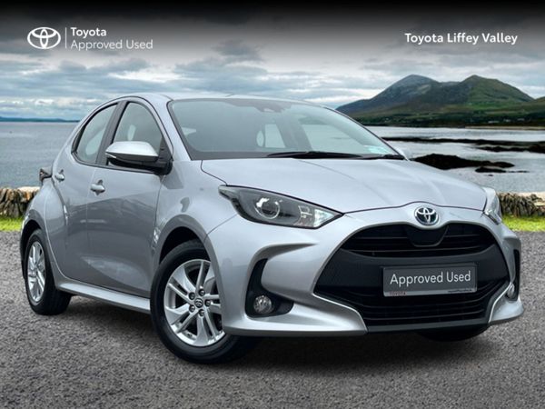 Toyota Yaris Hatchback, Petrol Hybrid, 2022, Grey