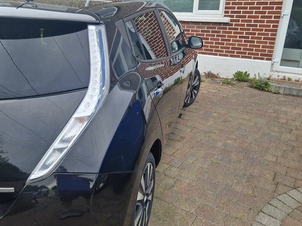 Nissan Leaf Hatchback, Electric, 2015, Black