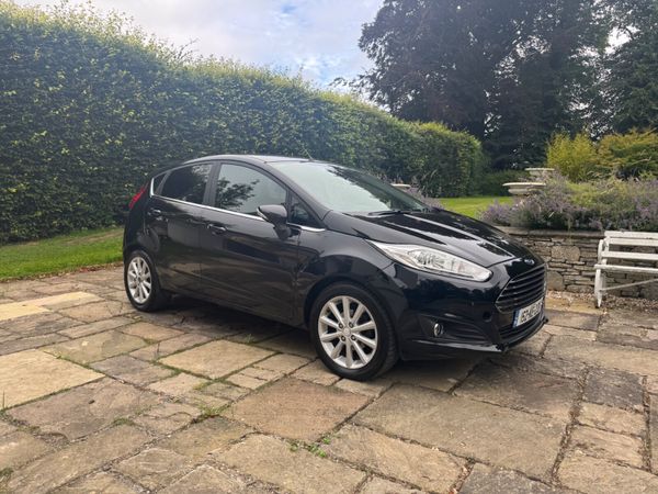 Ford Fiesta Hatchback, Petrol, 2015, Black