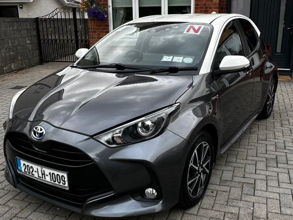 Toyota Yaris Hatchback, Petrol Hybrid, 2020, Grey