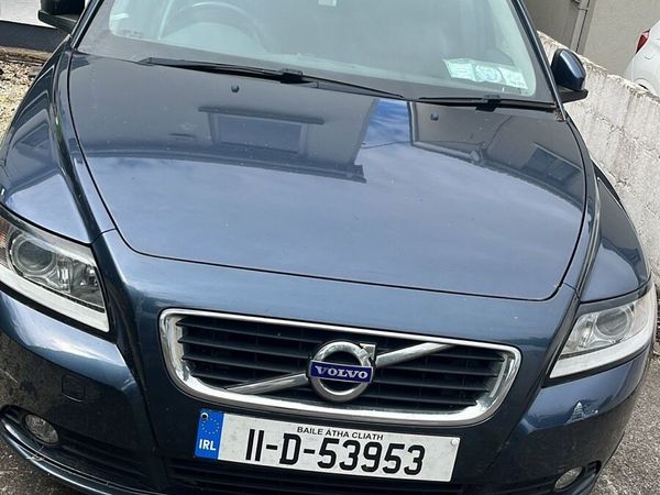 Volvo S40 Saloon, Diesel, 2011, Black