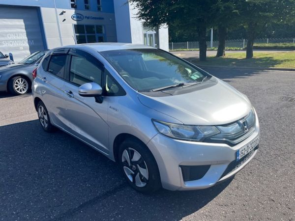 Honda Fit Hatchback, Petrol Hybrid, 2015, Silver