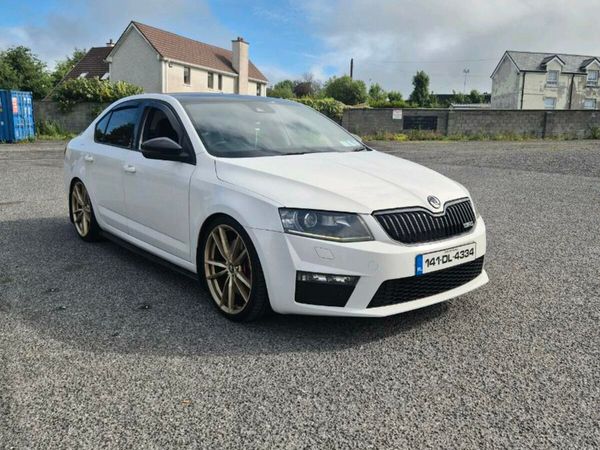 Skoda Octavia Hatchback, Diesel, 2014, White