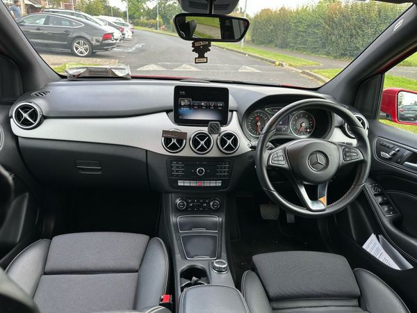 Mercedes-Benz B-Class MPV, Petrol, 2018, Red