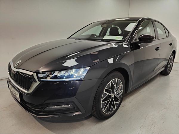 Skoda Octavia Saloon, Diesel, 2021, Black
