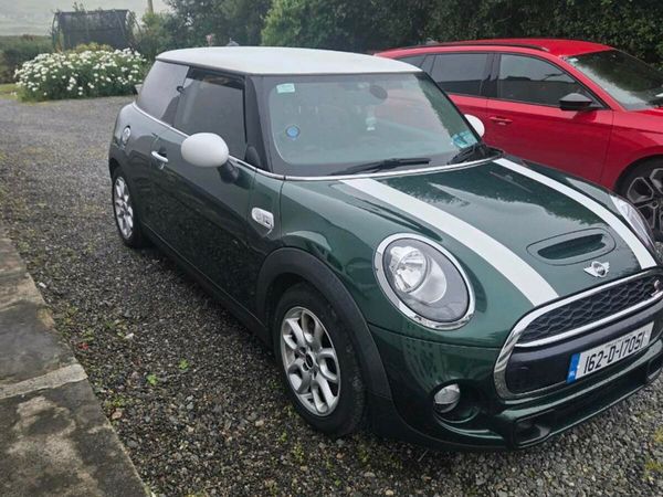 Mini Cooper Hatchback, Petrol, 2016, Green