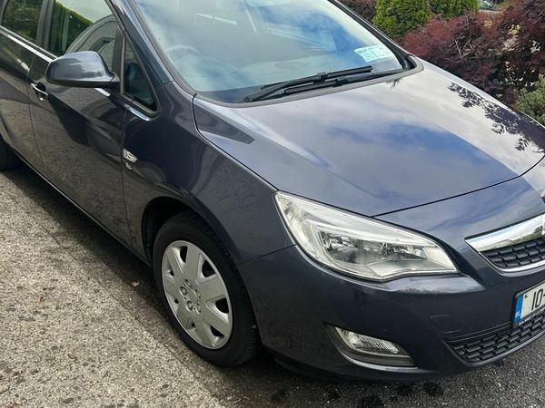 Opel Astra Hatchback, Diesel, 2010, Blue