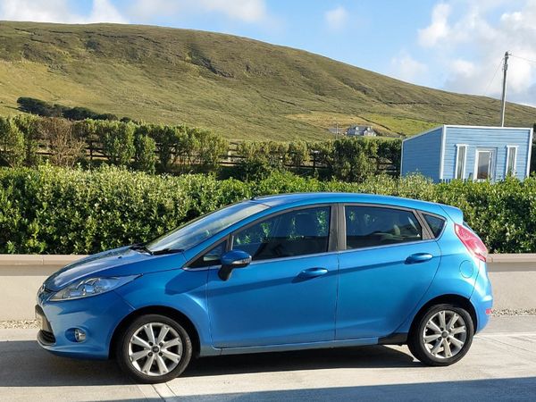Ford Fiesta Hatchback, Diesel, 2010, Blue