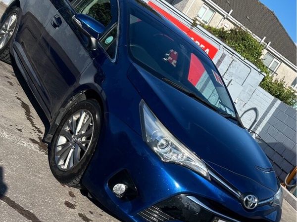 Toyota Avensis Saloon, Diesel, 2015, Blue