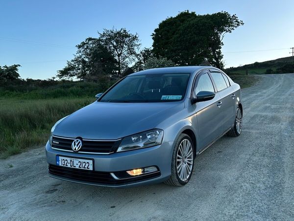 Volkswagen Passat Saloon, Diesel, 2013, Grey