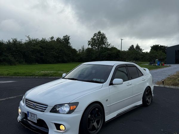 Toyota Altezza Saloon, Petrol, 1999, White