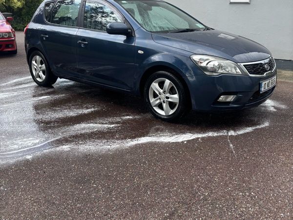Kia Ceed Hatchback, Diesel, 2010, Blue