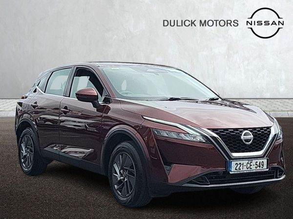 Nissan Qashqai MPV, Petrol, 2022, Red