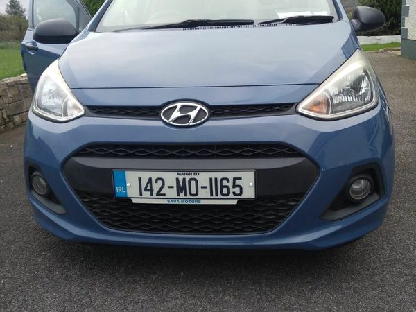 Hyundai i10 Hatchback, Petrol, 2014, Blue