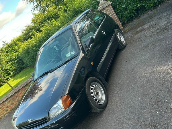Toyota Starlet Hatchback, Petrol, 1997, Black