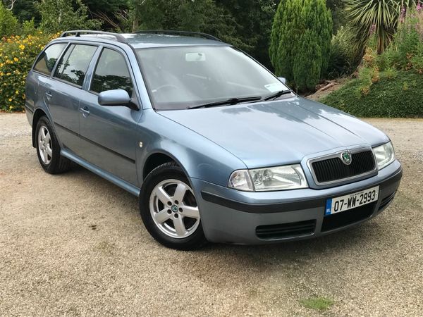Skoda Octavia Estate/Jeep, Diesel, 2007, Grey