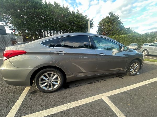 Hyundai i40 Saloon, Diesel, 2016, Silver