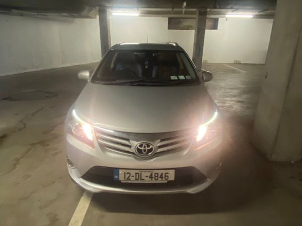 Toyota Avensis Estate, Diesel, 2012, Silver