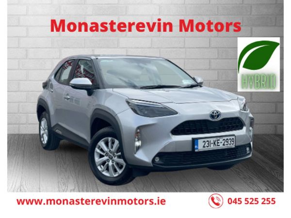 Toyota Yaris Cross Hatchback, Petrol Hybrid, 2023, Grey
