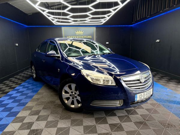 Vauxhall Insignia Hatchback, Diesel, 2012, Blue