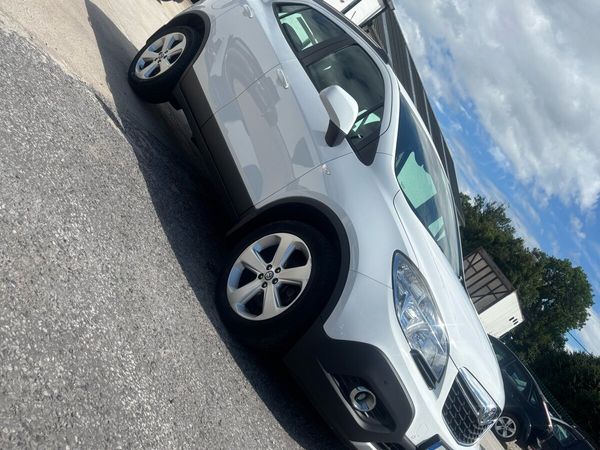 Vauxhall Mokka Hatchback, Diesel, 2013, White