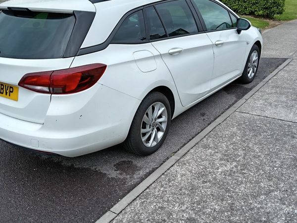 Vauxhall Astra Estate, Diesel, 2019, White