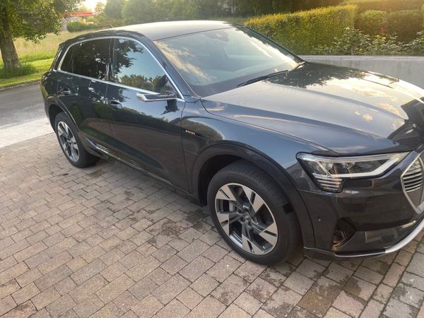 Audi e-tron Estate/Jeep, Electric, 2020, Grey