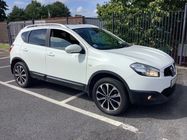 Nissan Qashqai MPV, Petrol, 2013, White