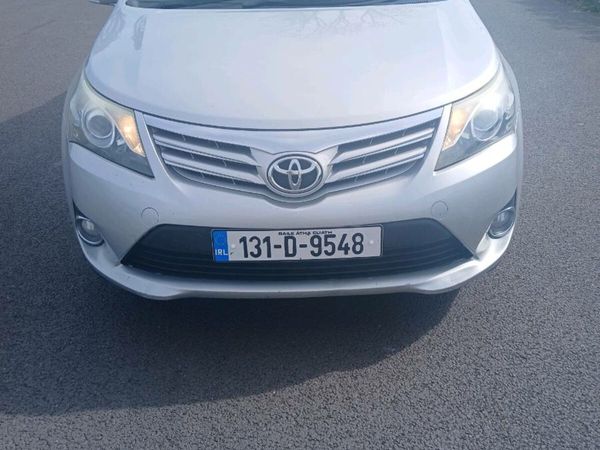 Toyota Avensis Saloon, Diesel, 2013, Silver