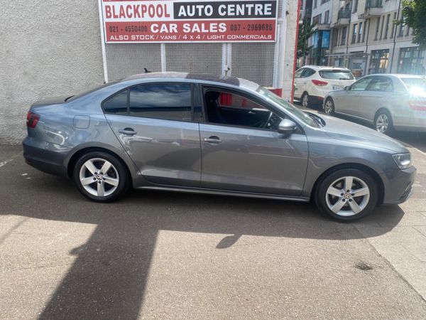 Volkswagen Jetta Saloon, Petrol, 2016, Grey