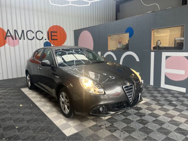 Alfa Romeo Giulietta Hatchback, Petrol, 2013, Grey