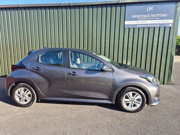 Toyota Yaris Hatchback, Petrol Hybrid, 2021, Grey