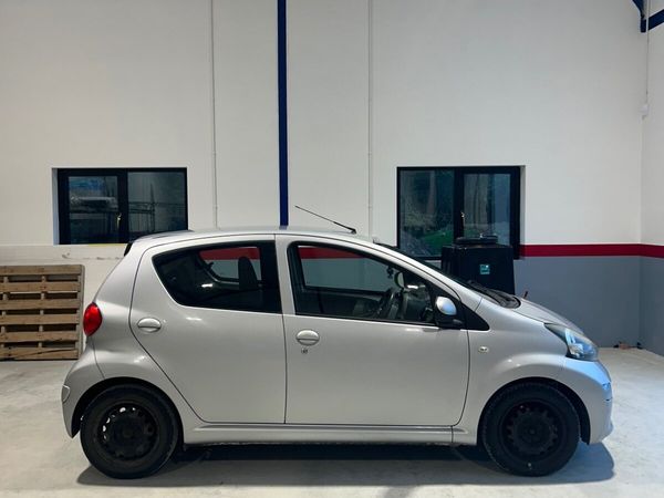 Toyota Aygo Hatchback, Petrol, 2009, Silver