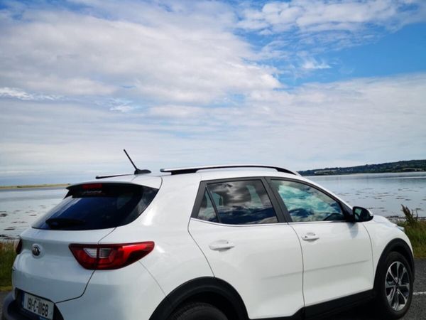 Kia Stonic Estate/Jeep, Petrol, 2019, White