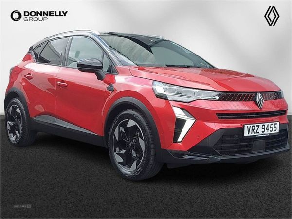 Renault Captur , Hybrid, 2024, Red