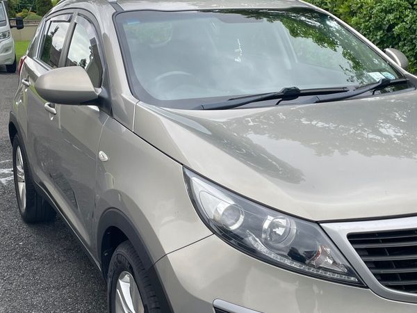Kia Sportage SUV, Diesel, 2014, Silver