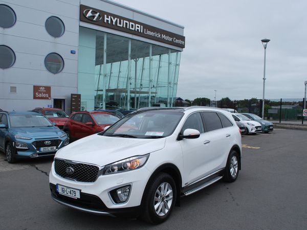 Kia Sorento SUV, Diesel, 2016, White