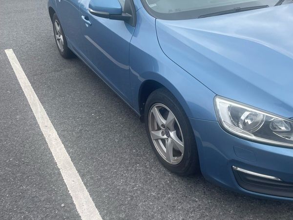 Volvo S60 Saloon, Diesel, 2016, Blue