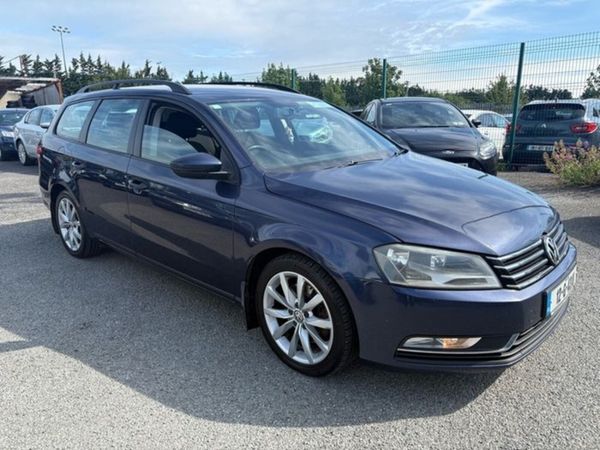 Volkswagen Passat Saloon, Diesel, 2012, Blue