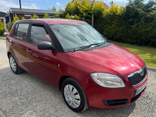 Skoda Fabia Hatchback, Petrol, 2008, Red