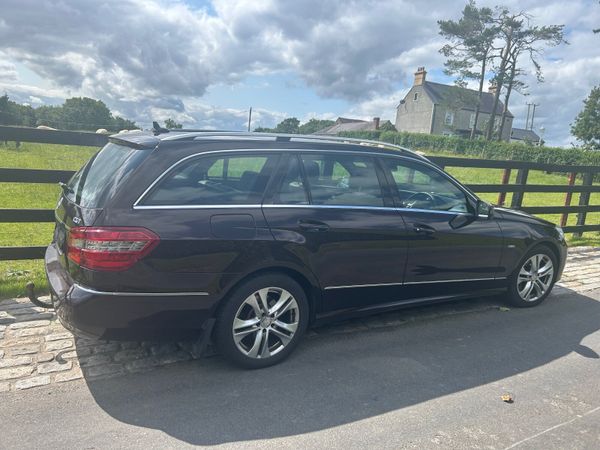 Mercedes-Benz E-Class Estate, Petrol, 2011, Brown