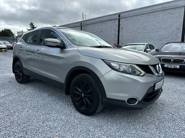 Nissan Qashqai Hatchback, Diesel, 2016, Silver