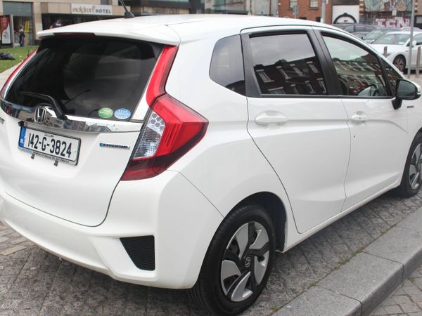 Honda Fit Hatchback, Petrol Hybrid, 2014, White