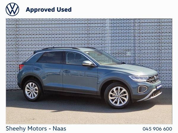 Volkswagen T-Roc SUV, Petrol, 2024, Blue